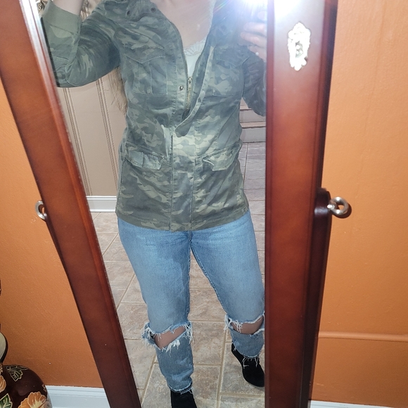 Camo Utility Shacket - Picture 4 of 6